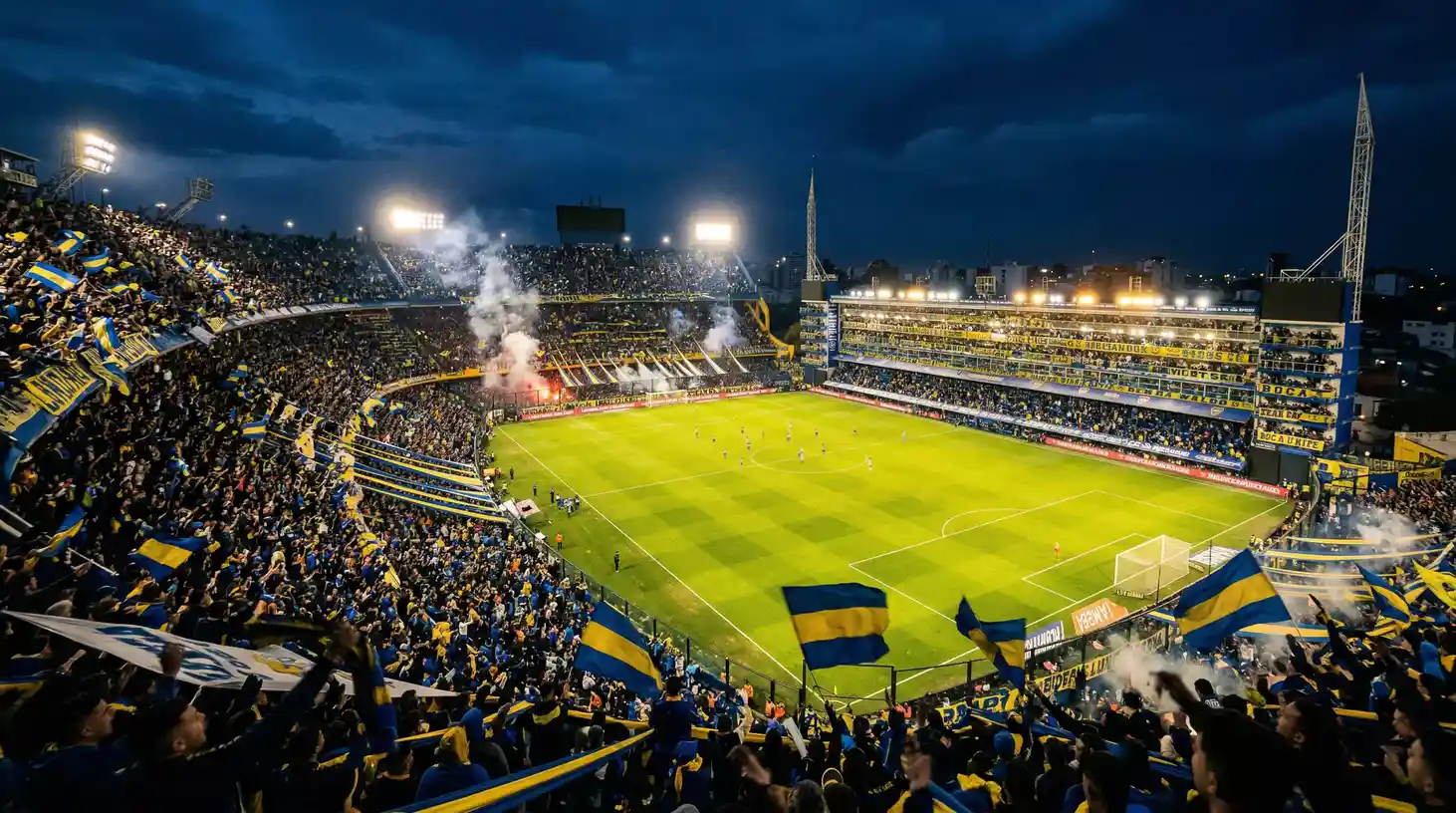 Estadio de fútbol argentino durante un partido nocturno de la Liga Profesional